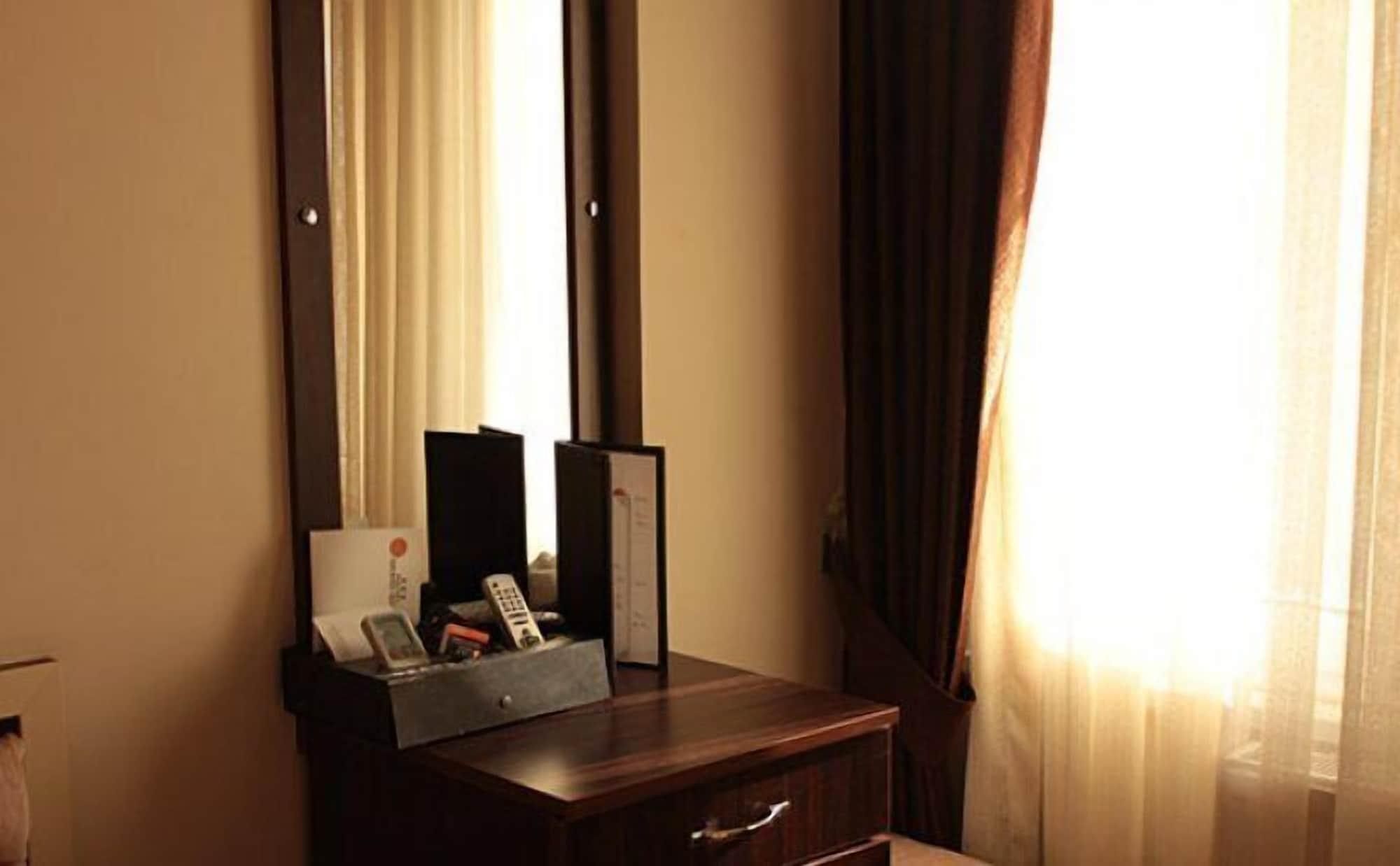 Hotel Grand Mark Istanbul Exteriör bild