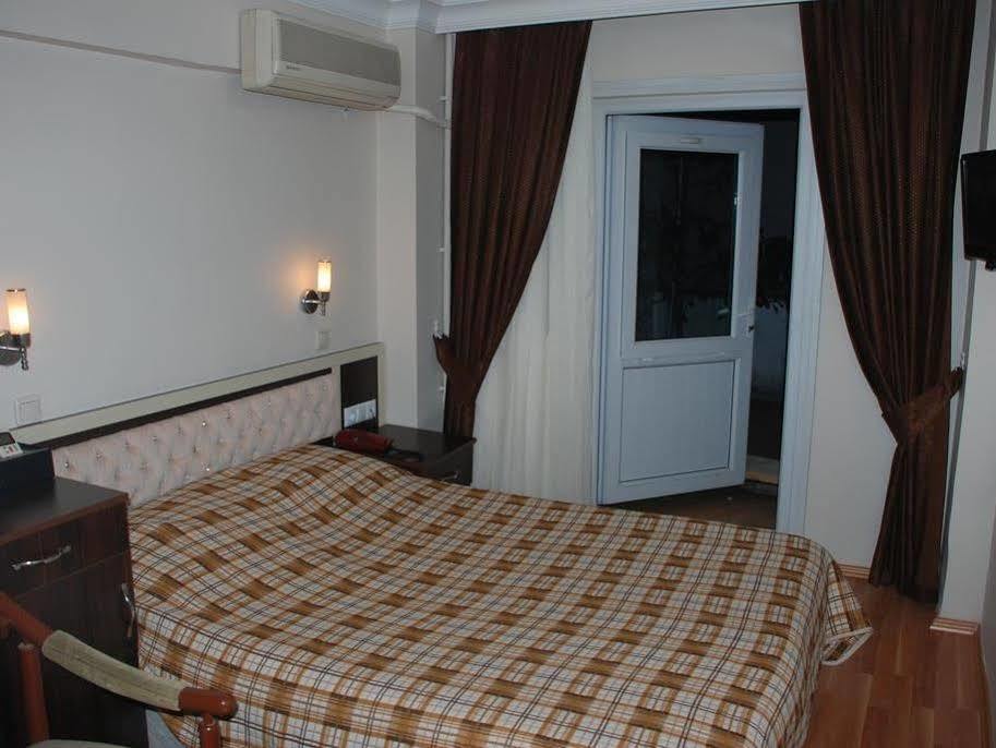 Hotel Grand Mark Istanbul Exteriör bild